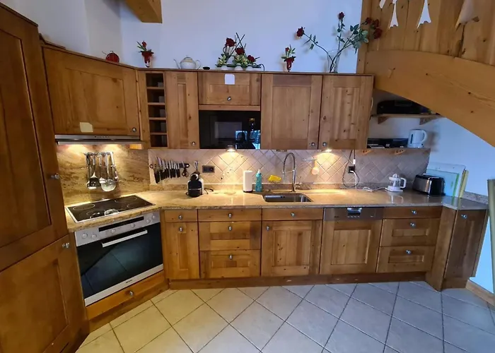 Apartament In Location With Views *